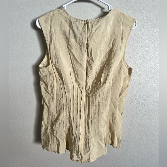 SOLD - Picture 4 of 8